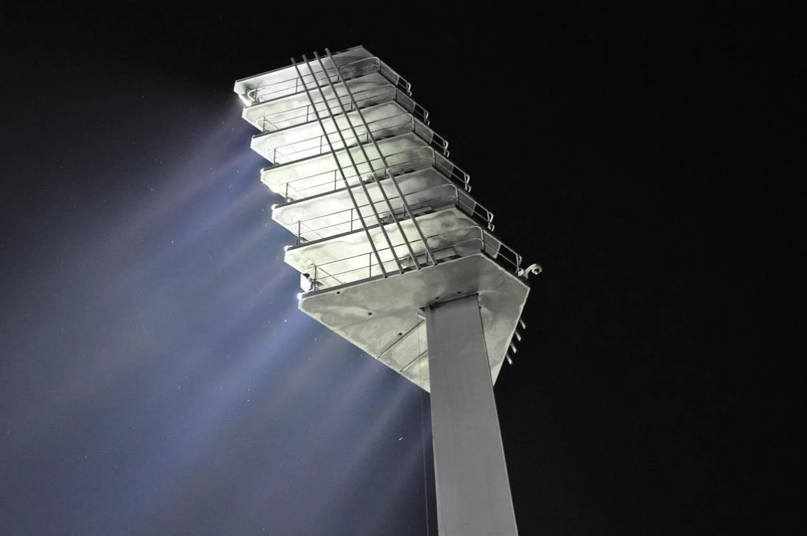 High Pole Light High Pole Light
